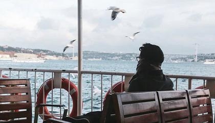 开云首页登录-克劳利镇边路渗透强，红魔力求连胜，克劳利在哪