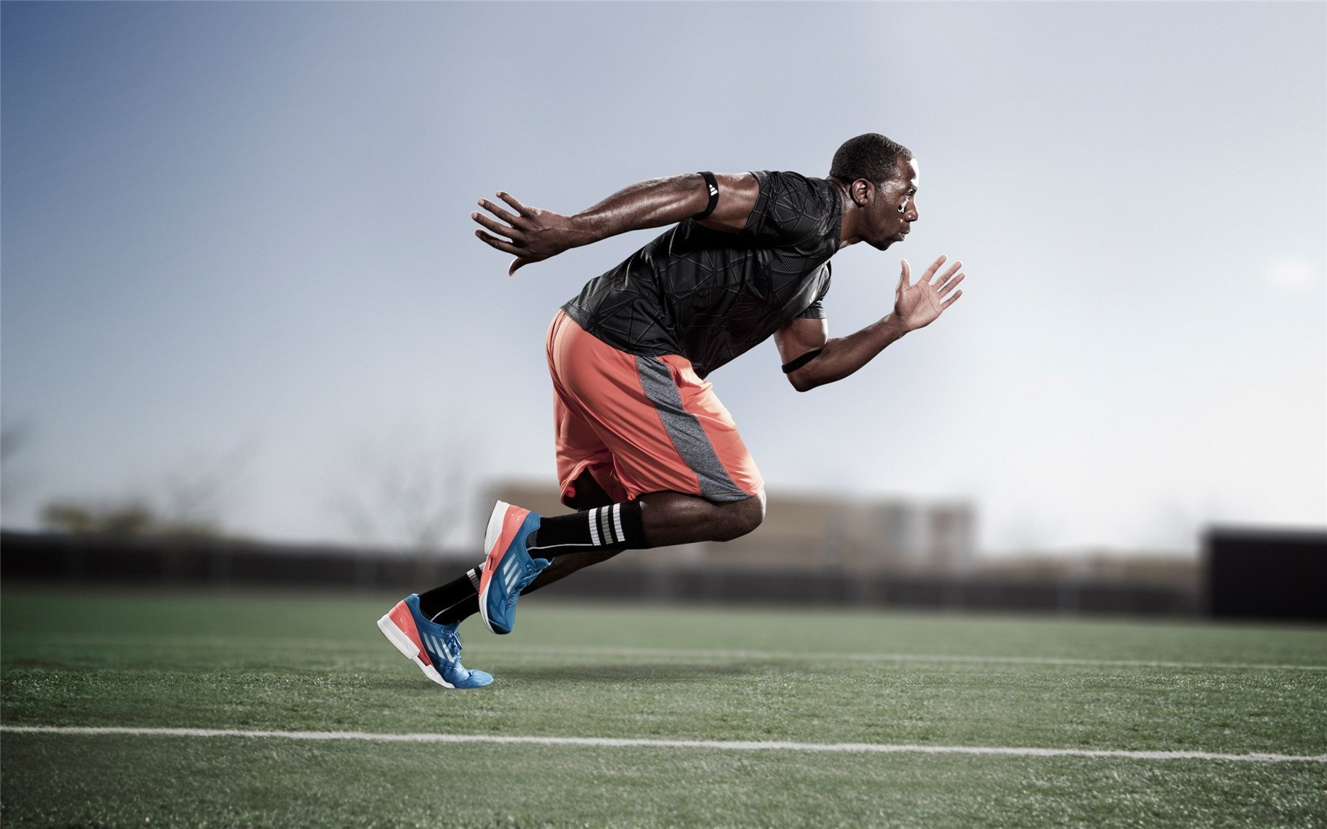 弗鲁米嫩塞中场安德烈在南美超级杯中发挥关键作用，助球队夺冠